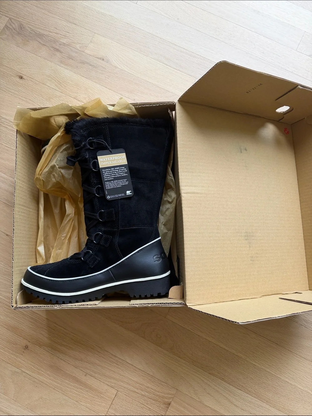 Sorel Women's Black Lace-Up Waterproof Winter Boot